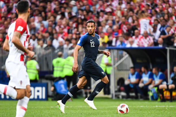 添砖加瓦 添砖加瓦