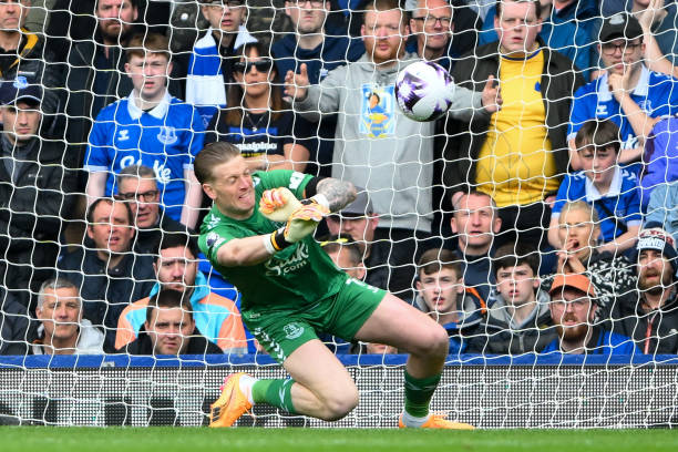 偏向一端 偏向一端