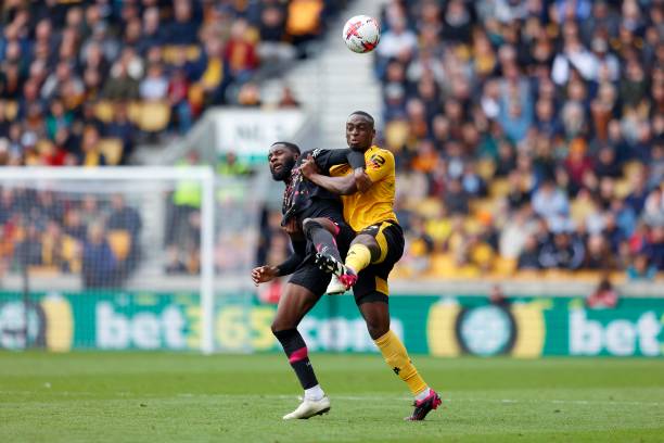 中门柱或被 中门柱或被